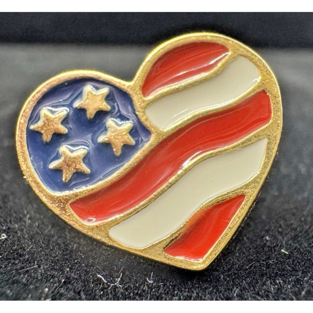 Patriotic American Flag Heart Enamel Lapel Pin Gold Tone USA Flag Brooch Pinback